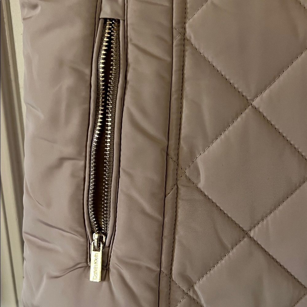 Calvin Klein Women's Beige Quilted Vest - Picture 3 of 6